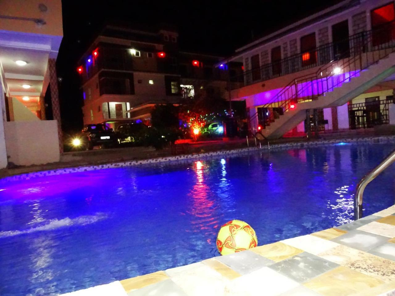 Diplomat Diani Beach Resort 外观 照片