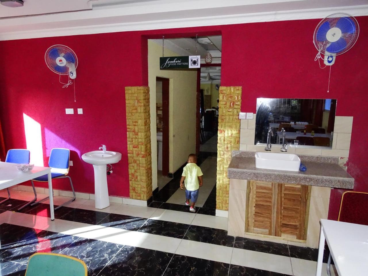 Diplomat Diani Beach Resort 外观 照片