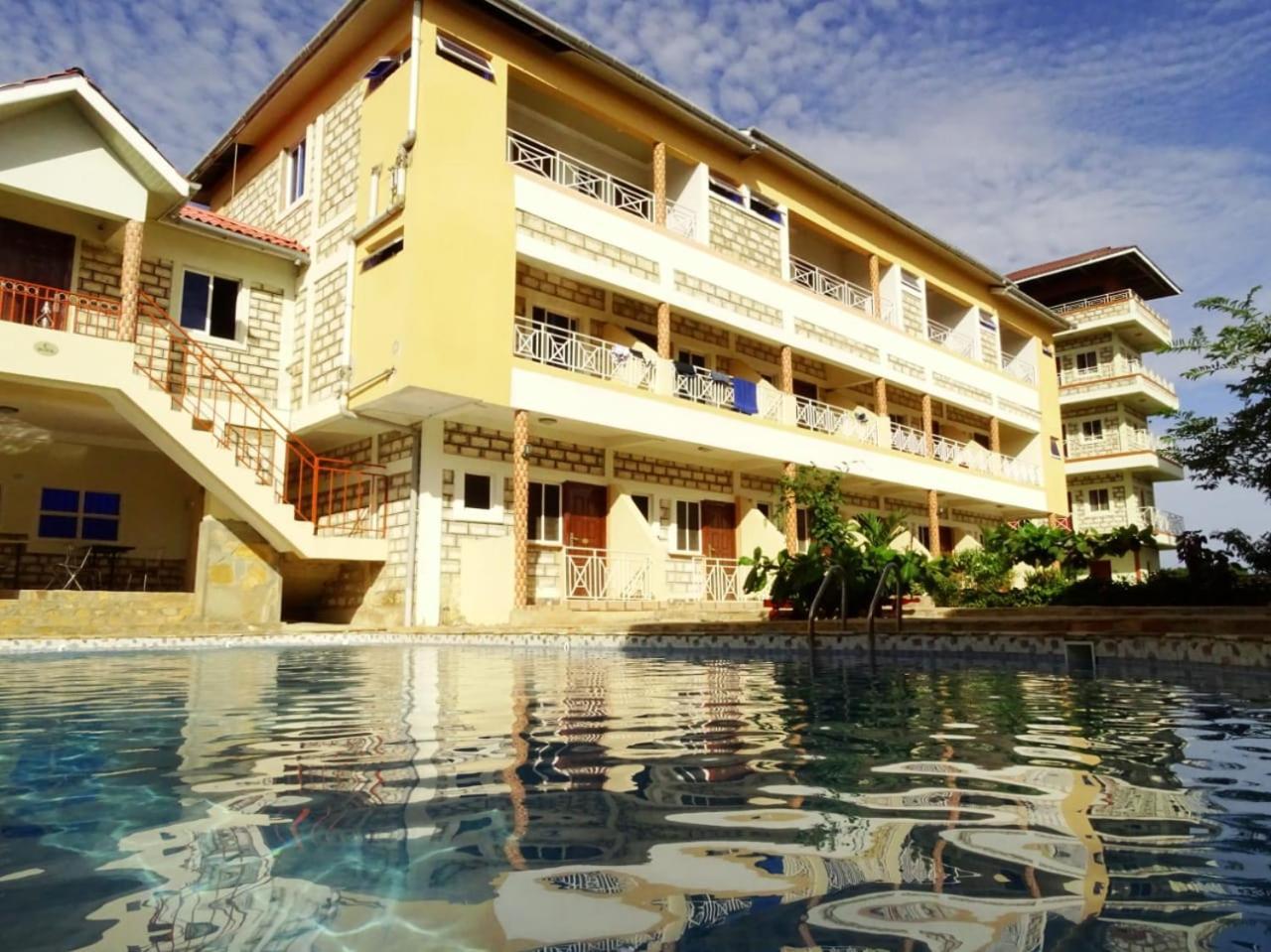 Diplomat Diani Beach Resort 外观 照片