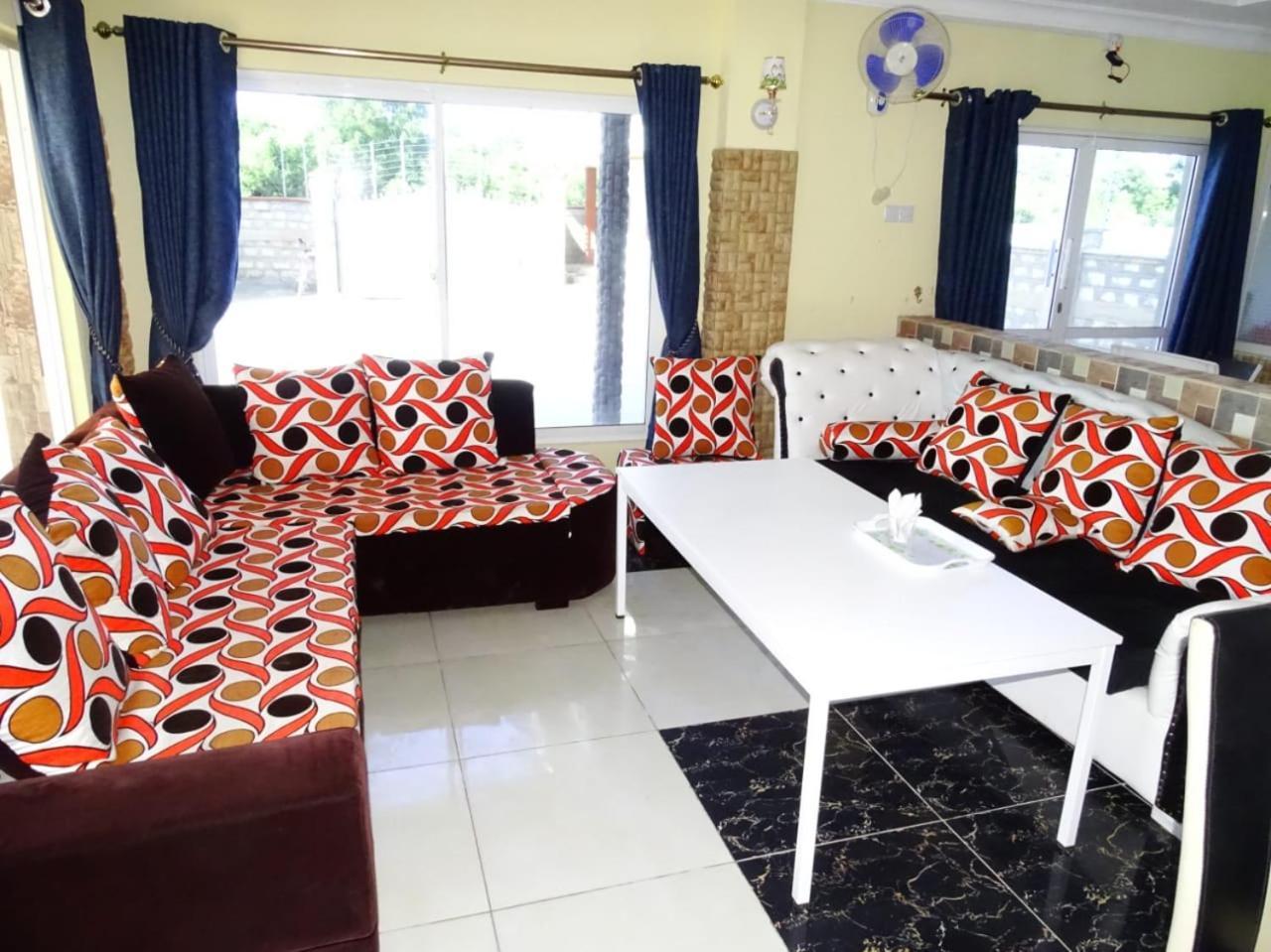 Diplomat Diani Beach Resort 外观 照片
