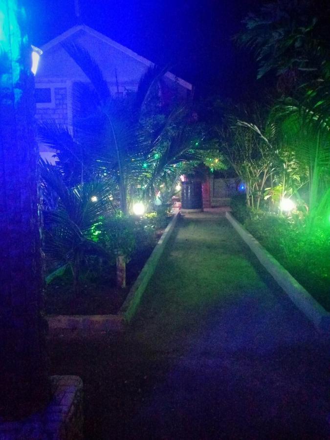 Diplomat Diani Beach Resort 外观 照片